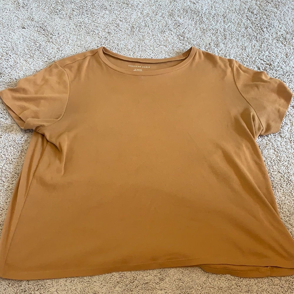American Eagle tee